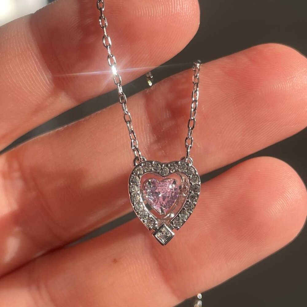 SWAROVSKI Pink heart pendant necklace with original gift set
